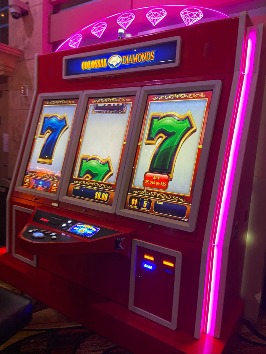 Slots Royale APK کیسینو میں سلاٹ کھیلنا شروع کریں۔